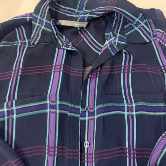 blue transparent blouse with two pockets - Picture 7 of 9